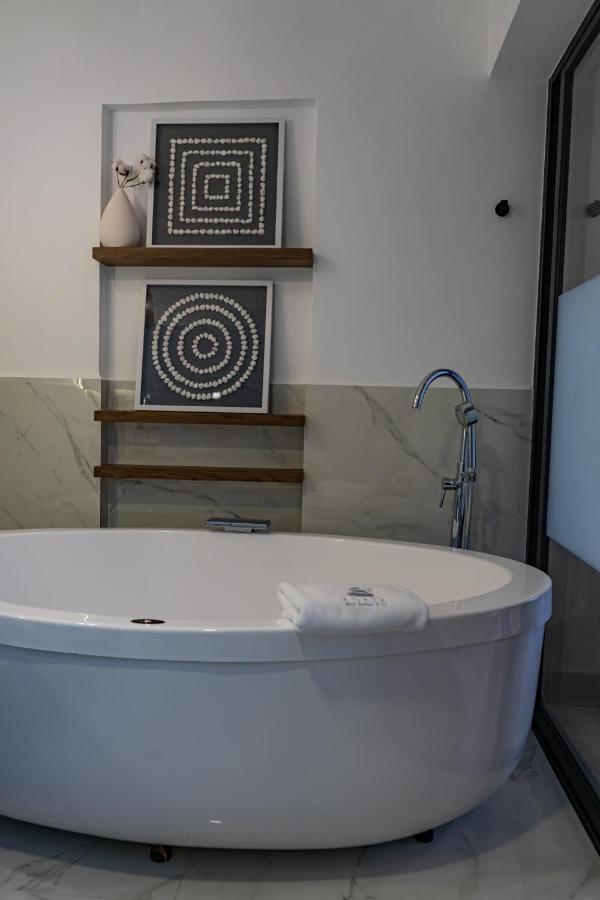 Deluxe Double Room with Bath