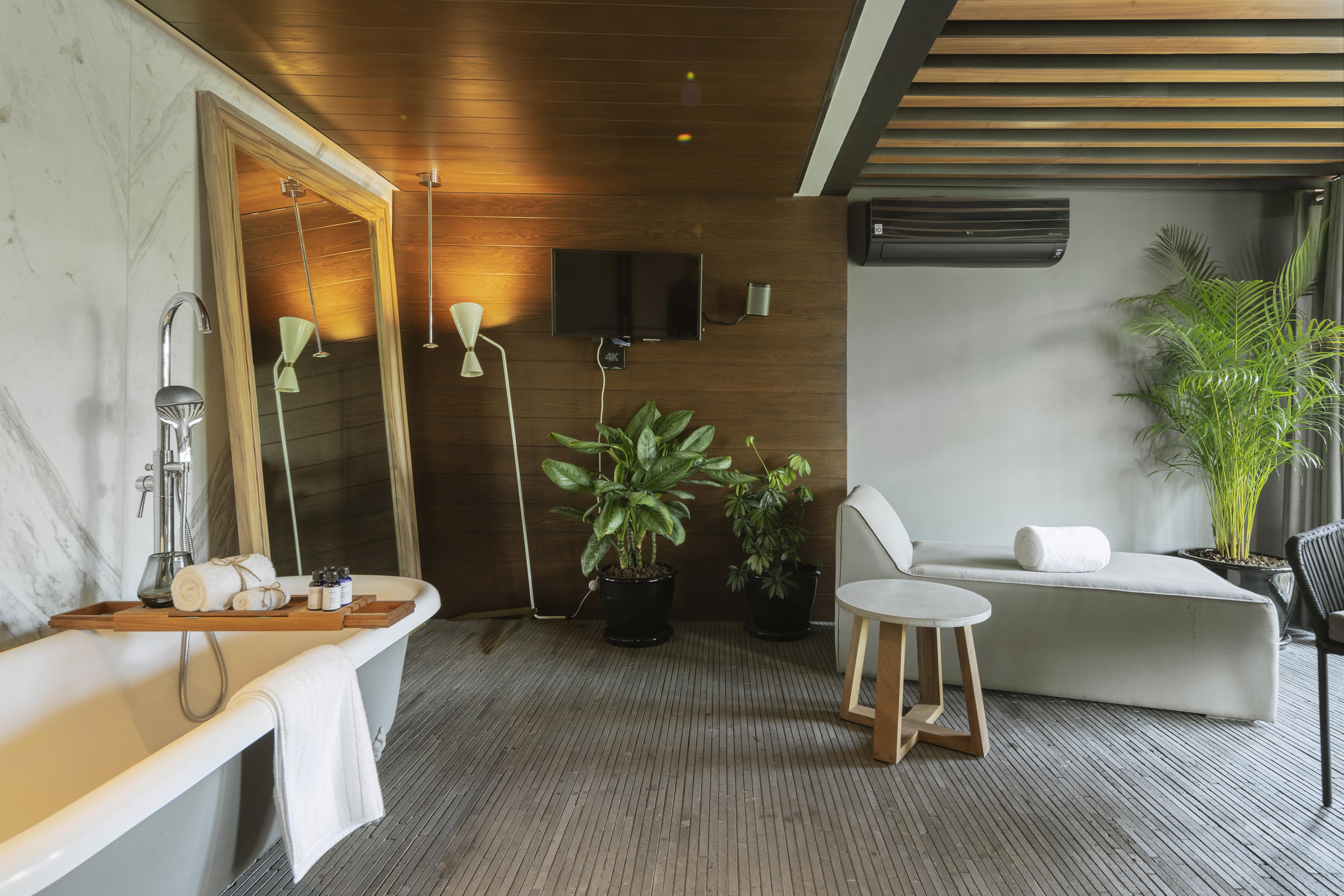 Suite Terrace,1279055494:JPEG