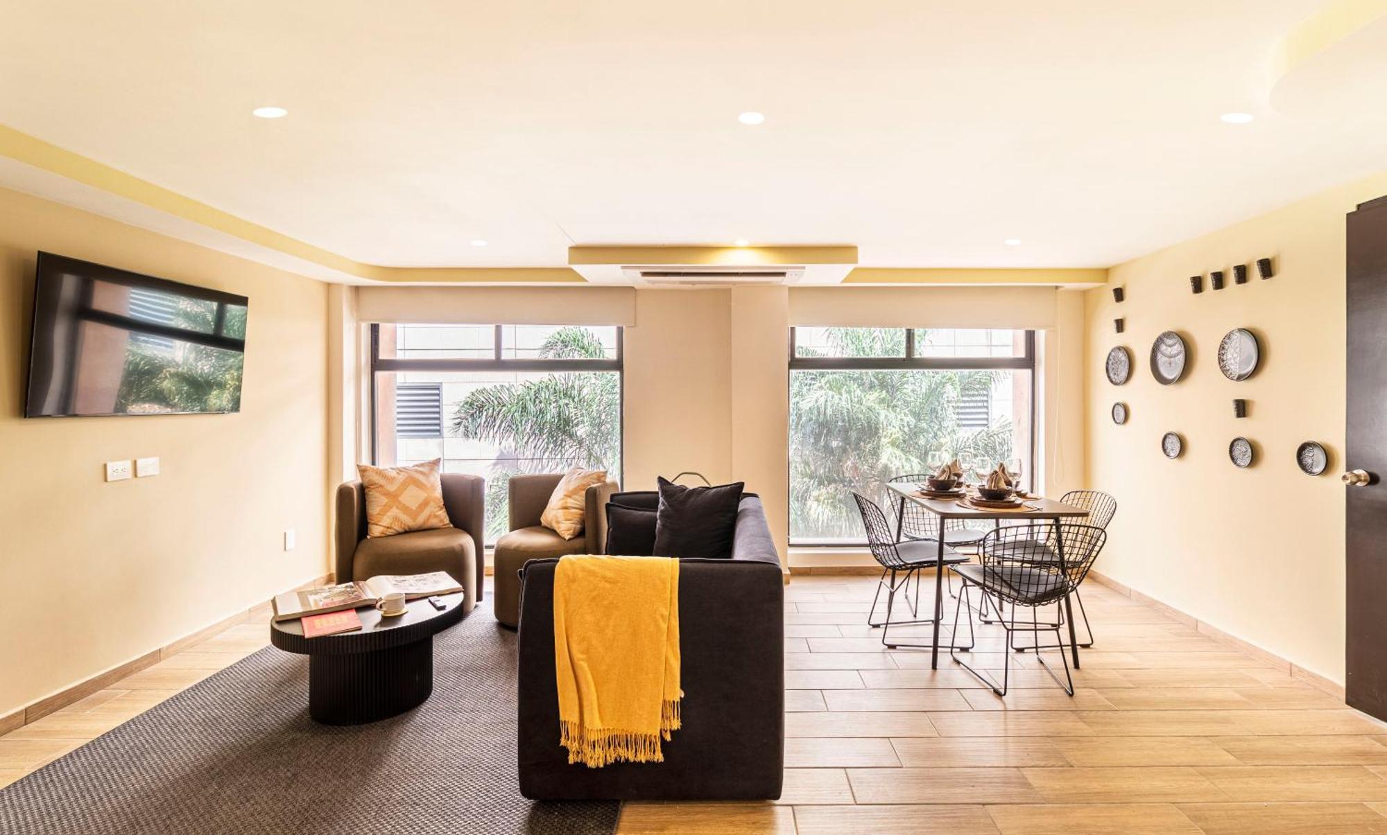 Deluxe Apartment