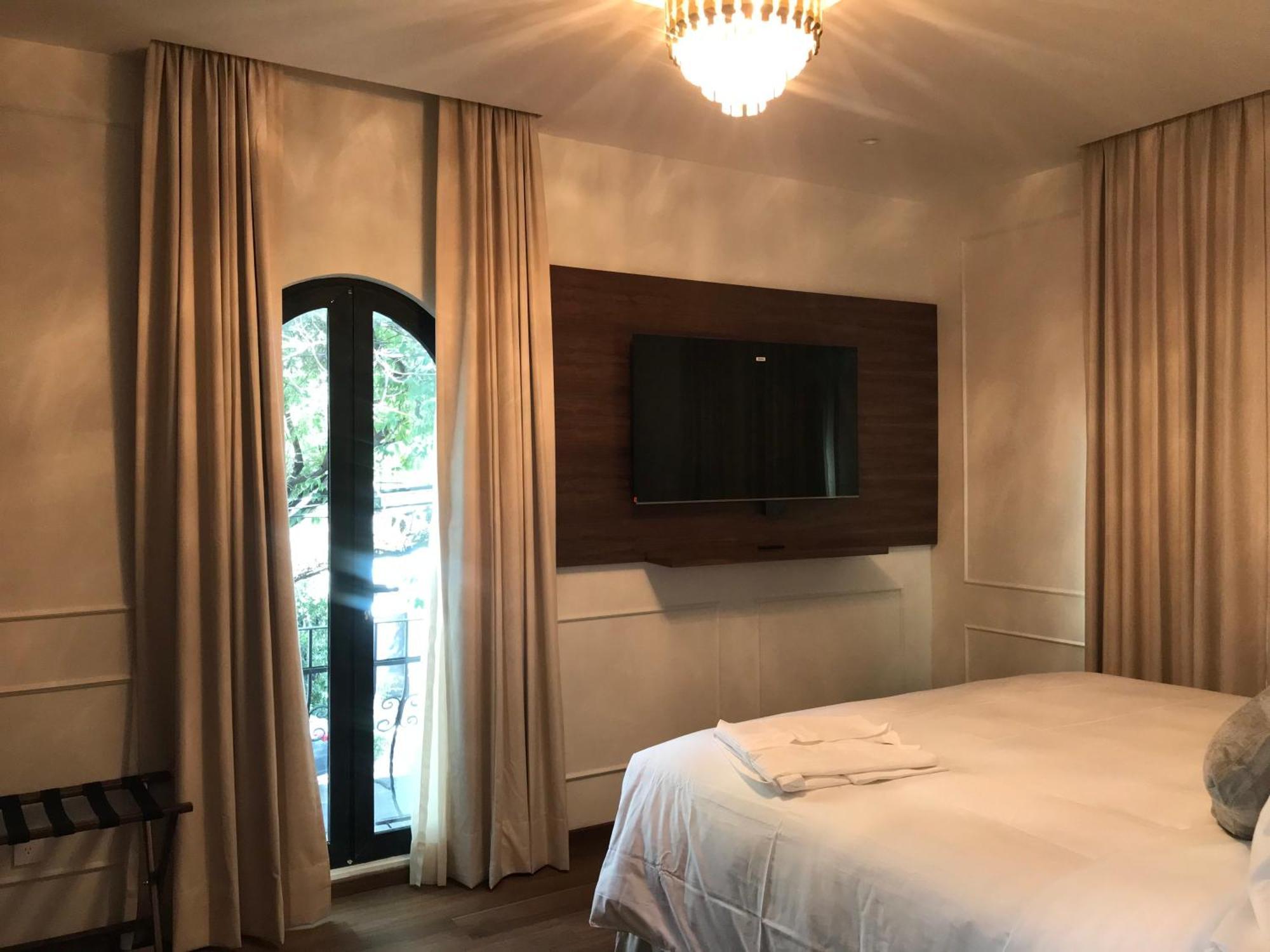 King Room with Spa Bath