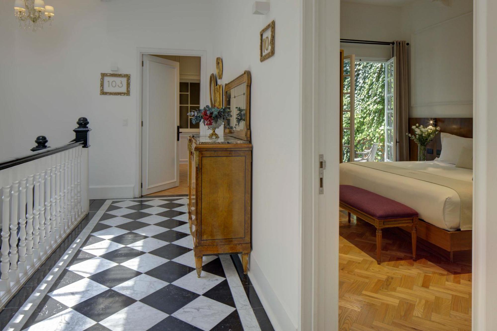 Deluxe Junior Suite