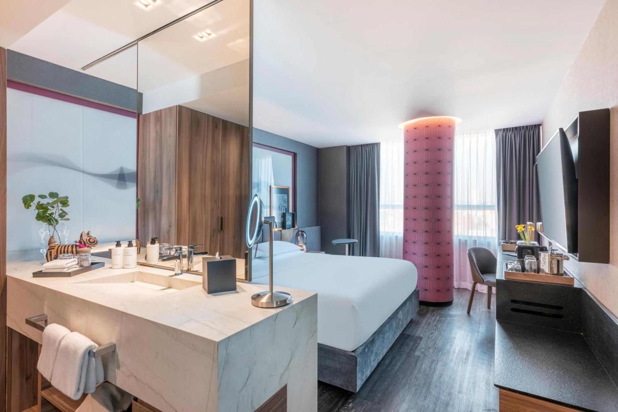 King Room City View,1362553802:JPEG